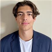 Étudiant en école d'ingénieur basé à Londres, passionné de maths et de programmation, je propose des cours particuliers en visioconférence. Fort d'une expérience en soutien scolaire en primaire, j'apporte une approche pédagogique enrichissante pour transm